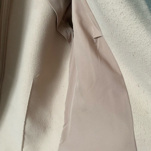 Elizabeth and James Peacoat - Picture 8 of 16